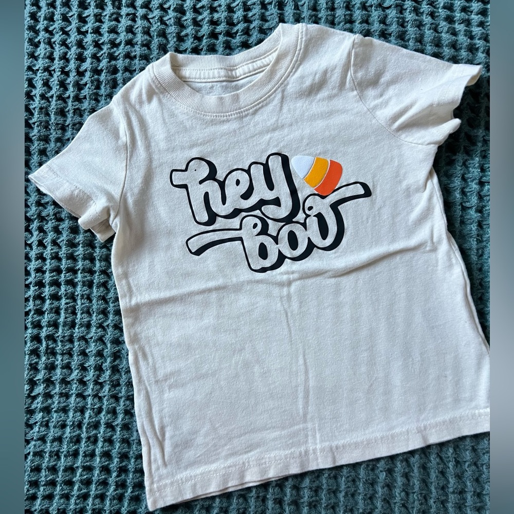 Toddler. Halloween. Candy Corn Hey Boo t-shirt. 2T. EEUC. Small shop/boutique